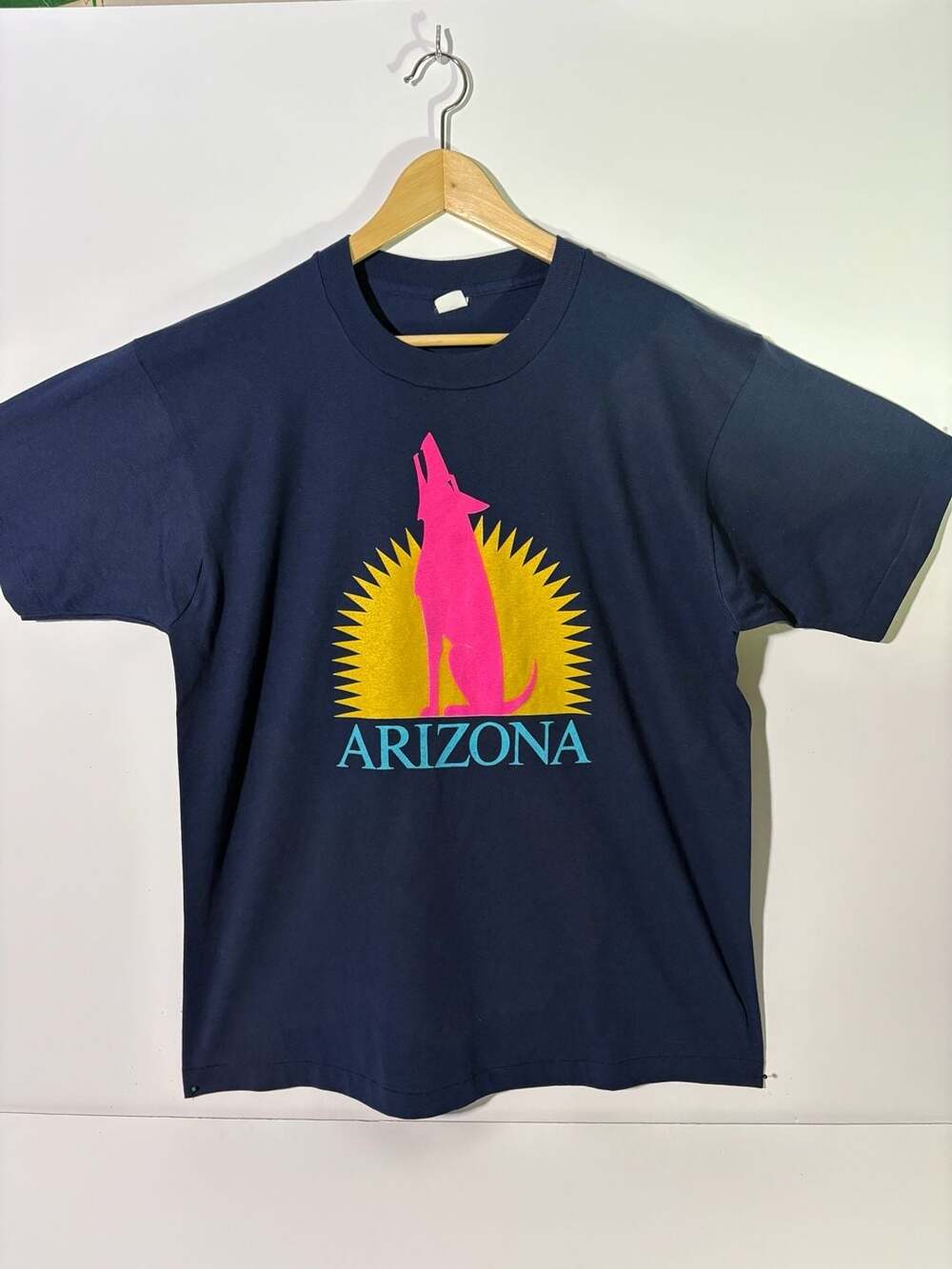Bloopers Arizona Coyote T-Shirt X-Large Navy Blue Wolf Graphic Vintage